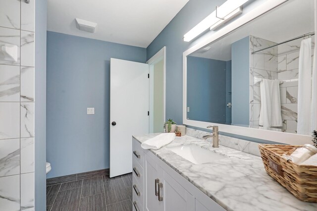 2145 Shenandoah Ct Unit D, Plymouth, MN 55447 - bathroom with vanity and a shower with shower curtain