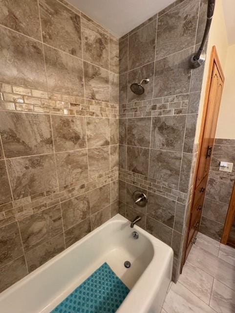137 20th Ave S, Saint Cloud, MN 56301 - full bathroom featuring  shower combination