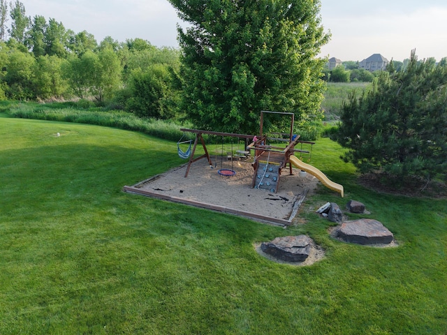 19270 Foxfield Dr, Credit River Twp, MN 55372 - view of green lawn featuring a playground