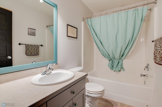 1083 Parkway Ln, West Fargo, ND 58078 - bathroom with vanity and shower / bath combo