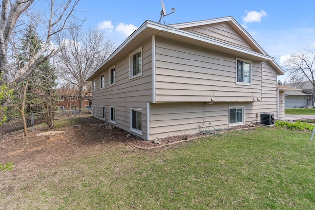 4421 Cinnamon Ridge Cir, Eagan, MN 55122 - view of side of home with a central air condition unit