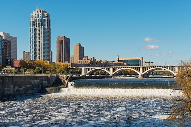 1240 2nd St Unit 1024, Minneapolis, MN 55415 - view of community with a water view and a view of skyline
