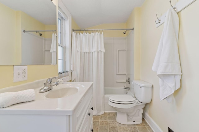 721 Smith Ave S, Saint Paul, MN 55107 - full bathroom with vanity, shower / bath combination with curtain, and vaulted ceiling