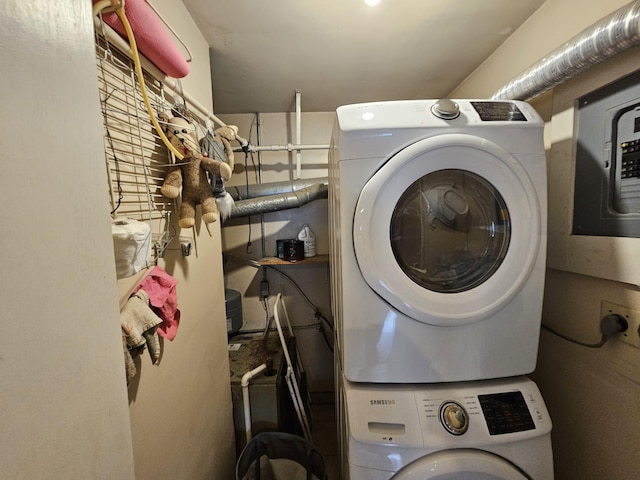 216 Hobart St, Owatonna, MN 55060 - laundry area with stacked washer / drying machine