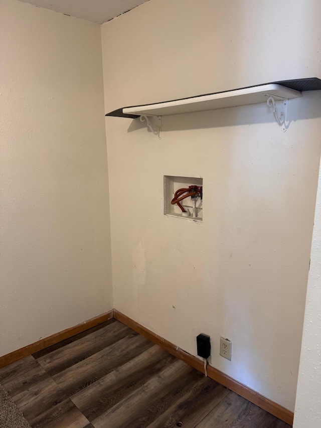 608 Duluth Ave N, Thief River Falls, MN 56701 - laundry area featuring hookup for a washing machine and wood finished floors