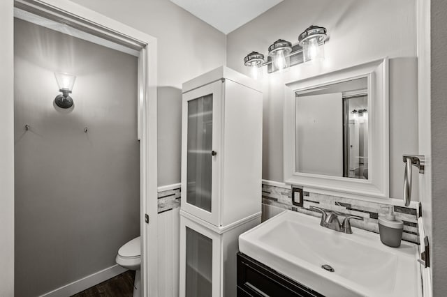 4385 Trenton Ln N Unit 309, Plymouth, MN 55442 - bathroom with vanity and wood finished floors