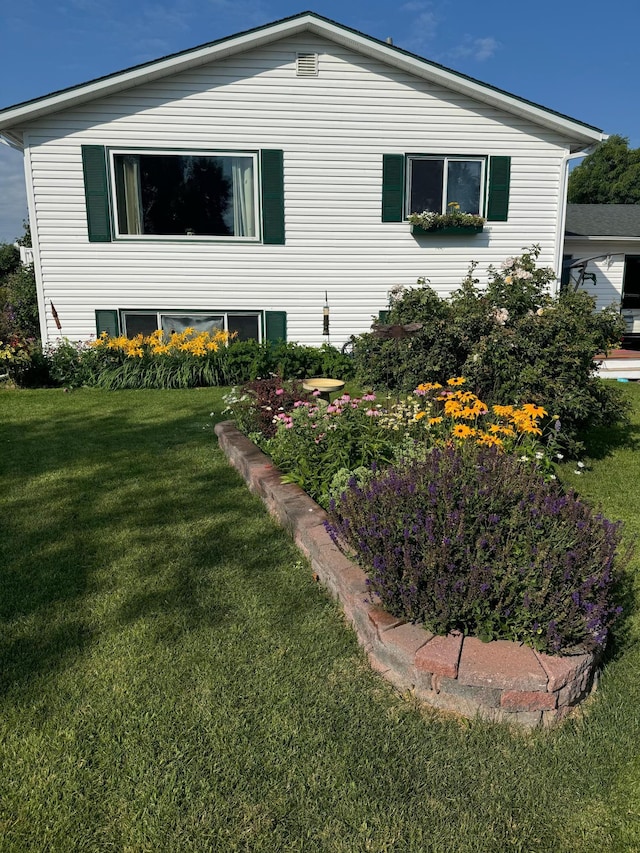 2900 16th Ave S, Moorhead, MN 56560 - view of home's exterior with a lawn