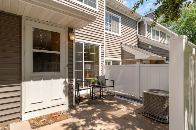 8454 Copperfield Way Unit 75, Inver Grove Heights, MN 55076 - entrance to property featuring a patio area
