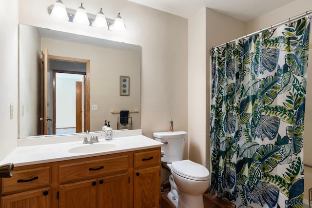 8454 Copperfield Way Unit 75, Inver Grove Heights, MN 55076 - full bathroom with vanity and curtained shower