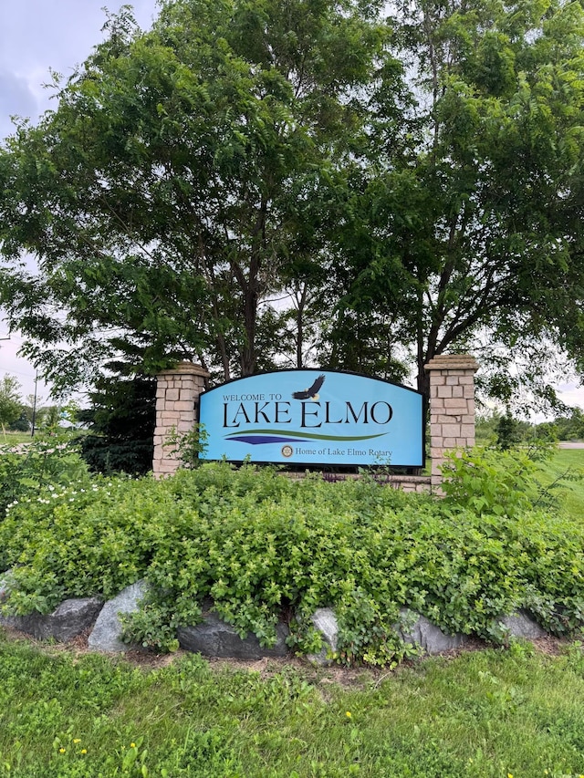 9902 5th Street Ln N, Lake Elmo, MN 55042 - view of community / neighborhood sign