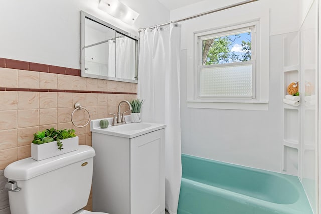 1007 Ingerson Rd, Shoreview, MN 55126 - bathroom with vanity, shower / tub combo with curtain, and tile walls