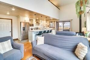 14650 Hilltop Rd, Ashby, MN 56309 - living room featuring light wood-style flooring and recessed lighting