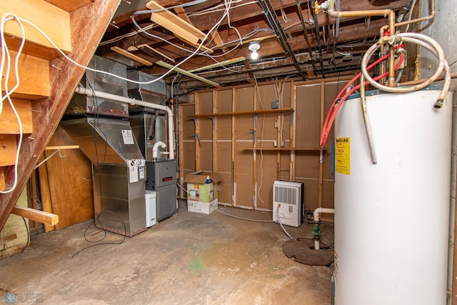 634 11th St N, Moorhead, MN 56560 - unfinished below grade area featuring water heater