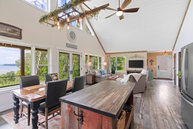 26887 709th St, Lake City, MN 55041 - sunroom with lofted ceiling and french doors