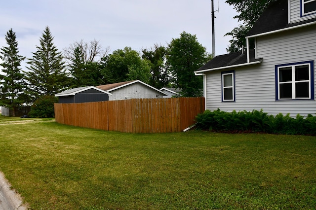 524 Horace Ave N, Thief River Falls, MN 56701 - view of yard