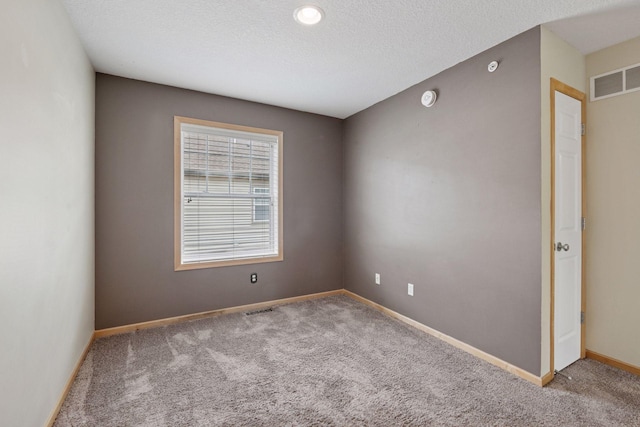 11350 Stratton Ave, Eden Prairie, MN 55344 - unfurnished room with carpet and a smoke detector