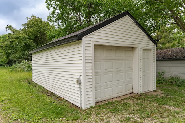 525 Warren Ave, Spring Valley, MN 55975 - view of detached garage