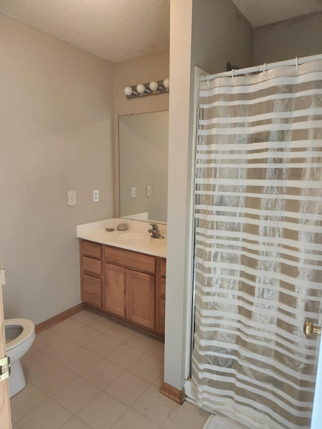 11330 Davenport Cir NE Unit F, Blaine, MN 55449 - bathroom featuring vanity, a textured ceiling, and a shower with curtain
