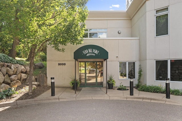 3000 Raleigh Ave Unit 307, Saint Louis Park, MN 55416 - property entrance with stucco siding