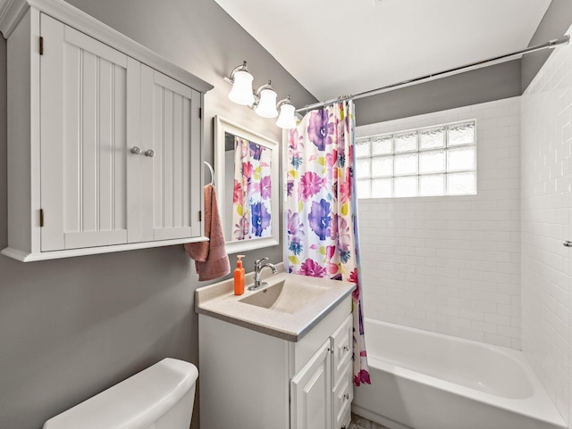 7920 Clinton Ave S, Bloomington, MN 55420 - full bathroom featuring vanity and shower / bath combo