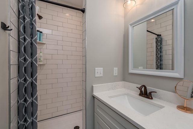 422 Ford St E, Northfield, MN 55057 - full bath with vanity and tiled shower