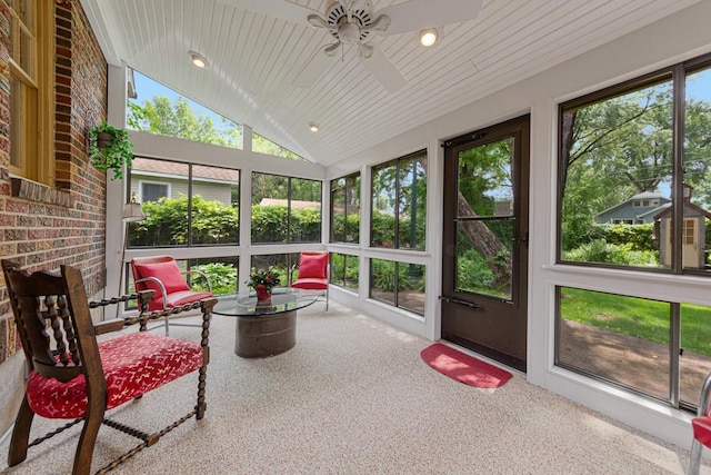 825 5th Ave SW, Faribault, MN 55021 - sunroom / solarium featuring a ceiling fan and vaulted ceiling