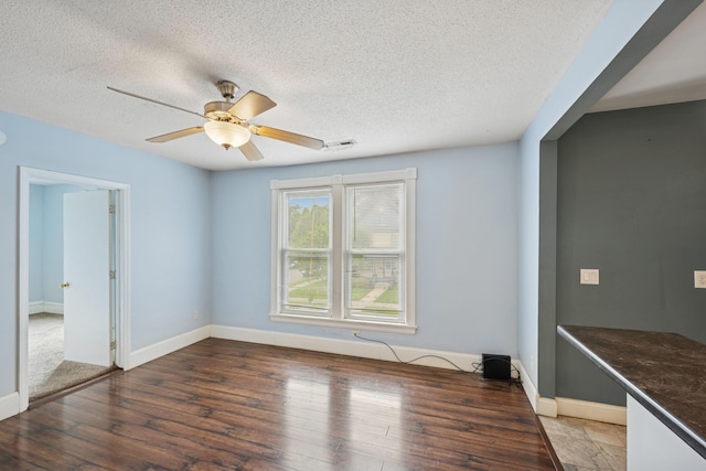 2224 4th Ave N, Minneapolis, MN 55405 - photo 32