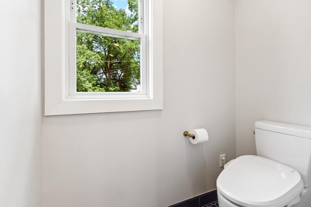 4810 42nd St, Saint Louis Park, MN 55416 - bathroom with toilet and baseboards
