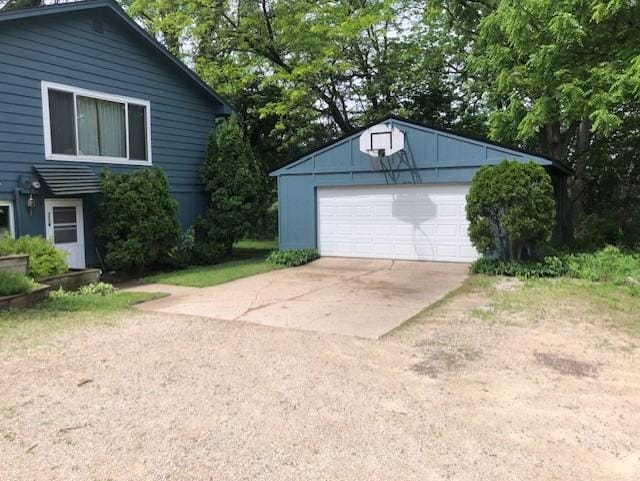 300 Whittier St W, Lanesboro, MN 55949 - view of detached garage
