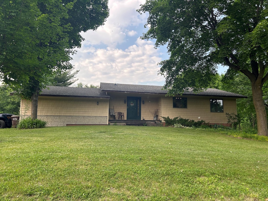 1640 95th St SE, Franklin Twp, MN 55328 - single story home with a front lawn