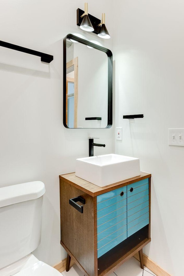 3909 Xerxes Ave S, Minneapolis, MN 55410 - bathroom featuring vanity and toilet
