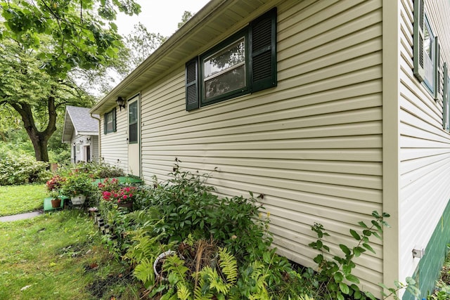 505 1st Ave SE, Pelican Rapids, MN 56572 - view of side of home