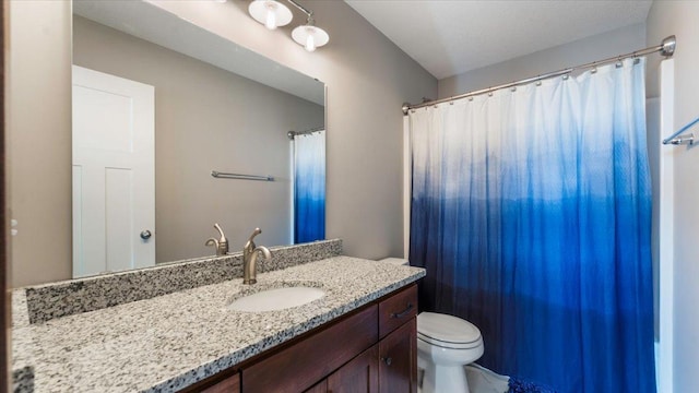 991 45th Ave NE, Saint Cloud, MN 56304 - full bath featuring vanity and curtained shower