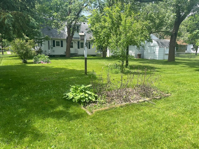 842 19th Ave N, Saint Cloud, MN 56303 - view of green lawn