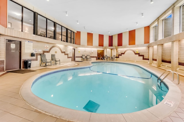 6670 Vernon Ave S Unit 311, Edina, MN 55436 - view of indoor pool