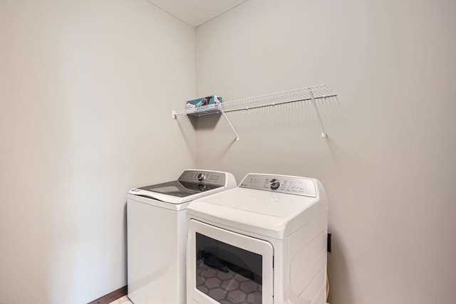 3483 Kady Ave NE, Saint Michael, MN 55376 - laundry area with washing machine and dryer