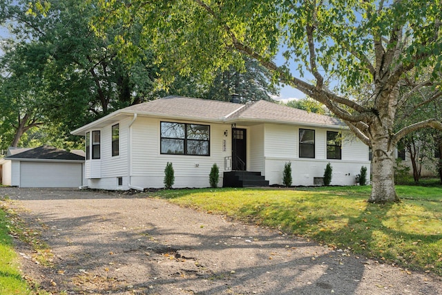 242 Butler Ave W, West Saint Paul, MN 55118 - ranch-style house featuring an outdoor structure, a front lawn, a detached garage, and roof with shingles
