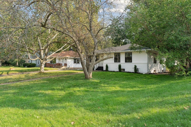 242 Butler Ave W, West Saint Paul, MN 55118 - ranch-style house with a front yard