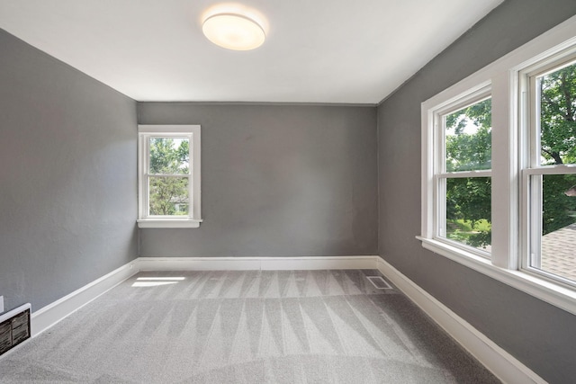 1067 Van Buren Ave, Saint Paul, MN 55104 - spare room with carpet flooring and baseboards