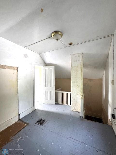 310 1st St SW, Mahnomen, MN 56557 - additional living space with lofted ceiling