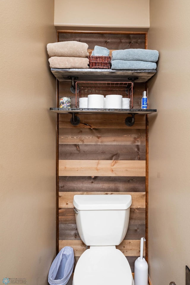 106 12th St NE, Barnesville, MN 56514 - bathroom featuring toilet