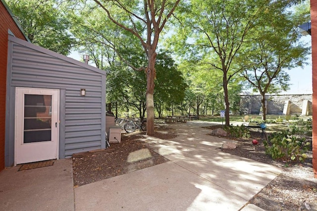 215 7th St NE Unit 205, Minneapolis, MN 55413 - view of patio / terrace