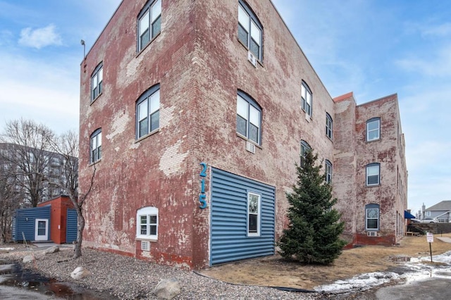 215 7th St NE Unit 205, Minneapolis, MN 55413 - view of building exterior