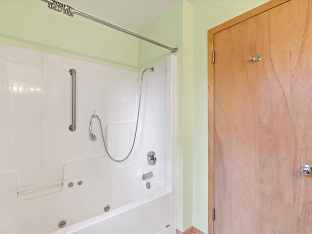 517 Cedar St, Brainerd, MN 56401 - full bathroom featuring tub / shower combination