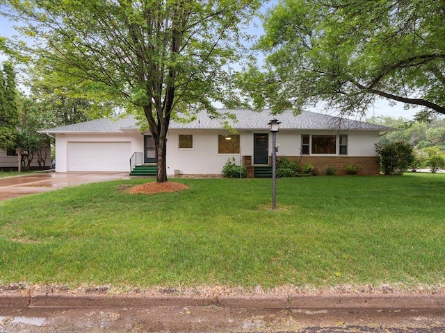 517 Cedar St, Brainerd, MN 56401 - ranch-style home with an attached garage, concrete driveway, a front lawn, and stucco siding
