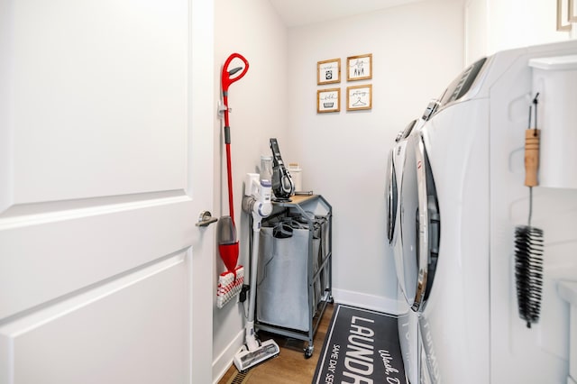 1205 Skyview Cir NW, Rochester, MN 55901 - laundry room with washing machine and clothes dryer and wood finished floors