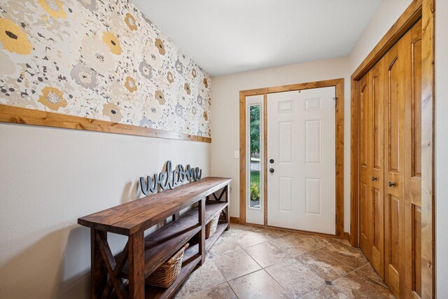 853 Texas Ct NW, Hutchinson, MN 55350 - view of entrance foyer