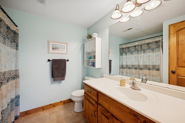 853 Texas Ct NW, Hutchinson, MN 55350 - full bathroom with vanity and a shower with shower curtain