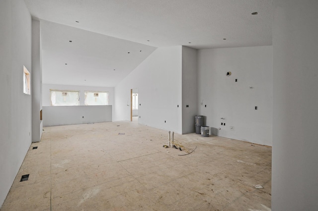 201 Mccarrons Pl W, Roseville, MN 55113 - unfurnished room with vaulted ceiling