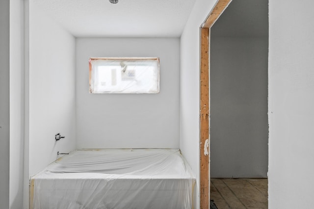 201 Mccarrons Pl W, Roseville, MN 55113 - full bathroom featuring a bath